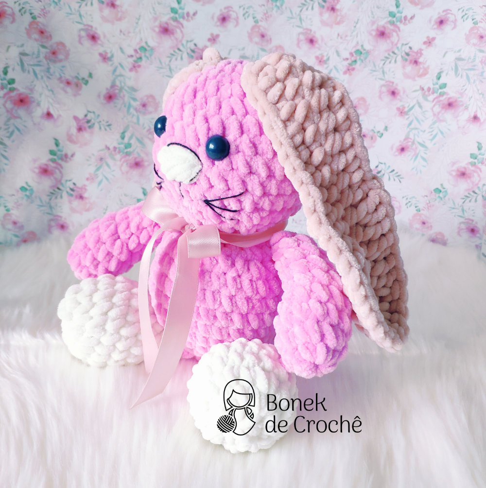 Coelha Lally amigurumi